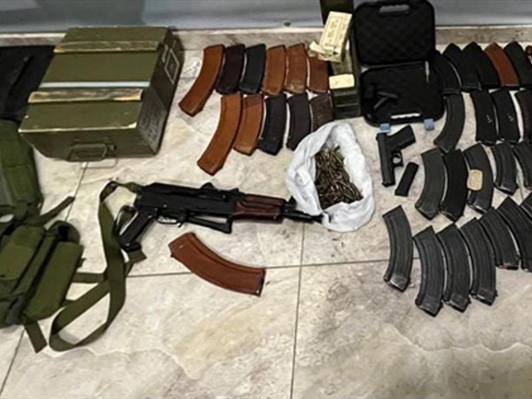 الجيش: توقيف 4 أشخاص ... وهذا ما ضُبط