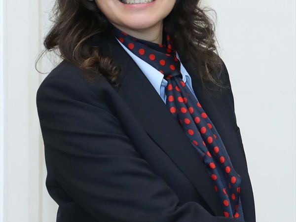 هو وهي 10-9-2025