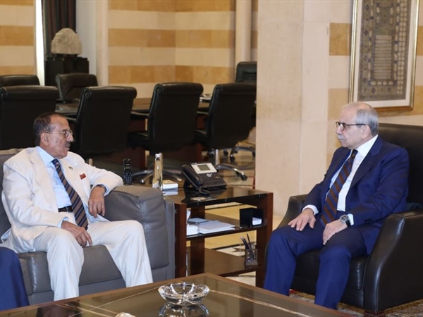 سلام استقبل الحبتور: الأجواء مشجعة ورجل الأعمال الإماراتي يَعِد بإدراج لبنان على خارطة استثماراته