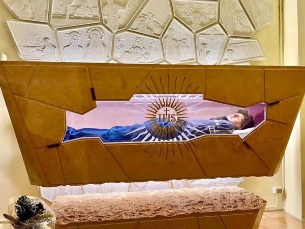 المؤثر المراهق كارلو اكوتيس.. اول قديسي العالم الرقمي