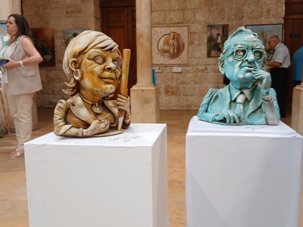 لغة بصرية نقدية تنطبق ببلاغة الخزف عن مفارقات الإنسان في أعمال  الفنان ناصر الحلبي