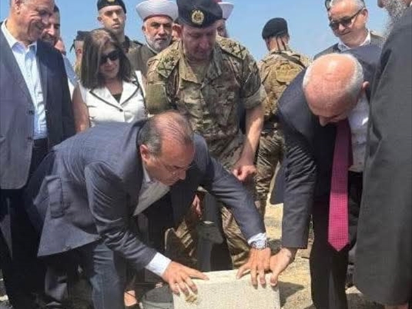 هيكل وضع حجري الأساس لمستشفى عسكري وفرع للجامعة اللبنانية في عكار