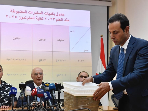 الحجار بعد ضبط شحنة كوكايين ضخمة آتية من البرازيل: لن نرضى أن يكون لبنان ممراً للمخدرات