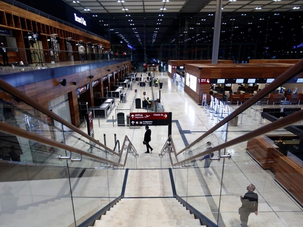 تأخير وتأجيل رحلات... مطارات أوروبيّة تتعرّض لهجوم إلكتروني!