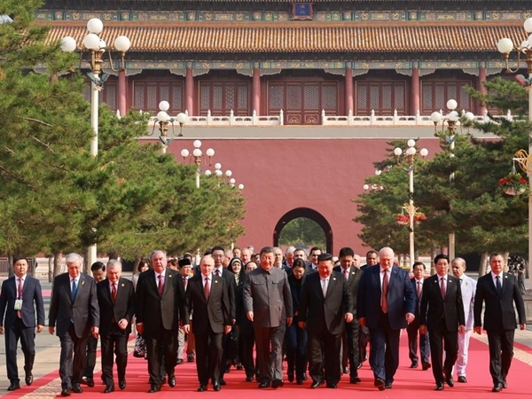 شي جين بينغ.. مدافع عن عالم أكثر نزاهة