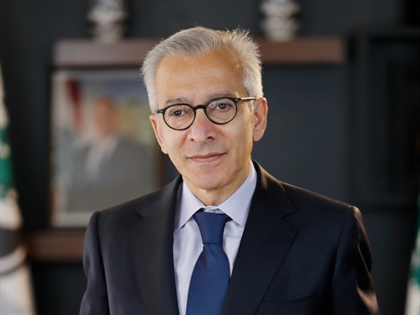 هو وهي 24-10-2025