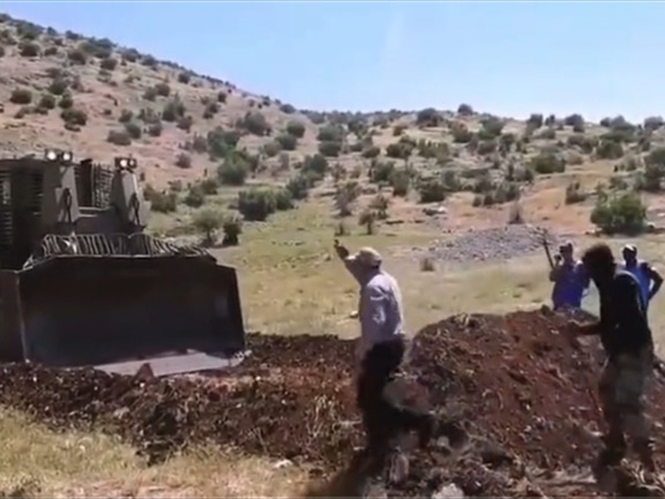العدو يواصل اعتداءاته على لبنان ويحاول ترهيب راعٍ تصدَّى له سابقاً