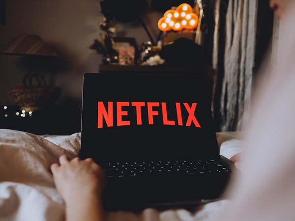«نتفليكس» وموت السينما كصناعةٍ وإبداع