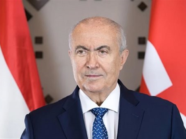 مخزومي رداً على باراك: لبنان محظوظ بوجودك