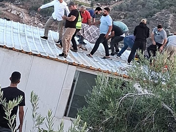 جيش العدو الإسرائيلي يغير على منشرة واستشهاد شقيقين ويتَّهم «اليونيفيل» بإسقاط طائرة مسيَّرة في جنوب لبنان الأحد