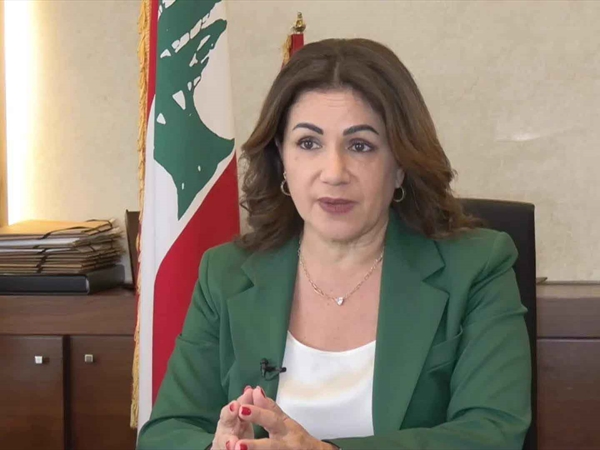 هو وهي 10-10-2025