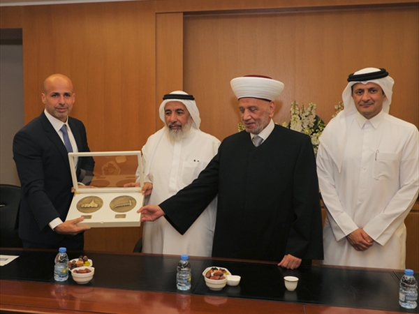 المفتي دريان والغانم زارا صندوق الزكاة وإذاعة القرآن الكريم