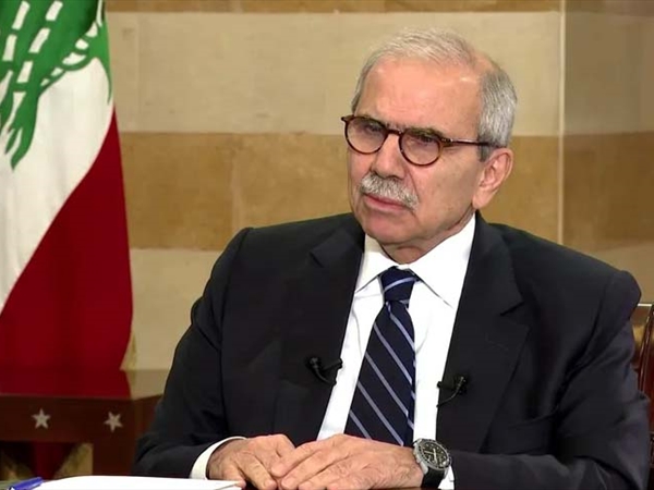 هو وهي 28-10-2025