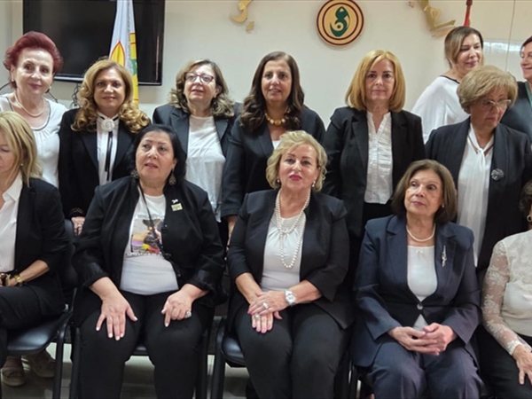 تسلُّم وتسليم بين سبليني زين ولورا صفير في المجلس النسائي اللبناني