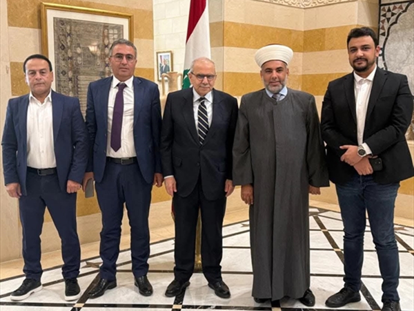 وفد رؤساء بلديات عكار في السراي دعماً لسلام