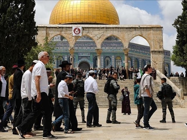 محافظة القدس تستنكر تصاعد اعتداءات الاحتلال: اقتحام ما يقارب 10 آلاف مستوطن لباحات الأقصى خلال الأعياد اليهودية