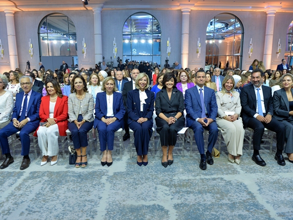 انعقد بحضور السيدتين عون وسلام ووزراء ونواب وسفراء .. مؤتمر "أنا لبنانية عربية" يجدد الثقة بدور المرأة في صناعة التغيير