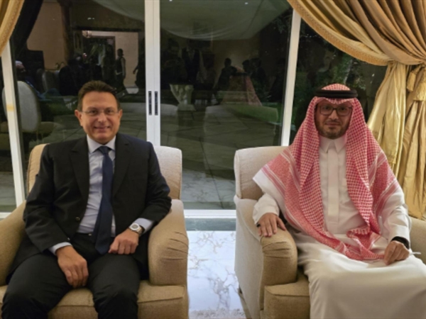 بخاري: العلاقات اللبنانية – السعودية راسخة ومتجذرة