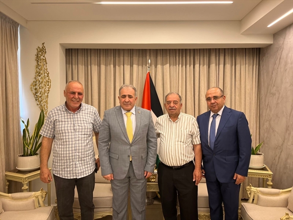 د. أبو هولي: بتوجيهات الرئيس محمود عباس تم دفع الأقساط المدرسية الرسمية لطلابنا في لبنان إيماناً بحق التعليم