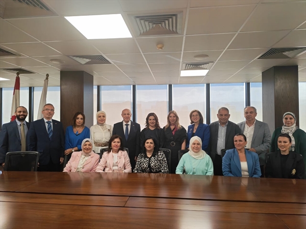 وفد جمعيَّة متخرِّجي المقاصد زار السيد وبحثٌ في دعم الحماية الاجتماعية وتوسيع برامج شبكات الأمان