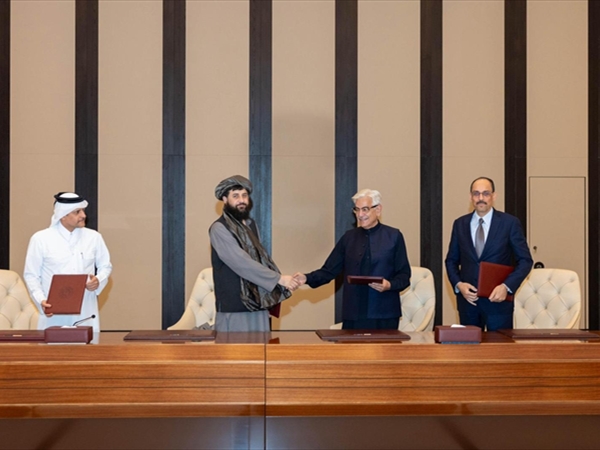 باكستان وأفغانستان تتفقان على وقف فوري لإطلاق النار في محادثات الدوحة