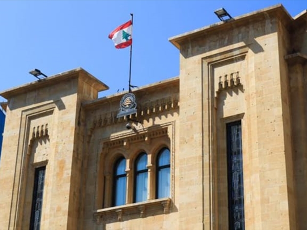 مشهد اللّجان على حاله مع تغييرَين... وتسوية خلف الكواليس