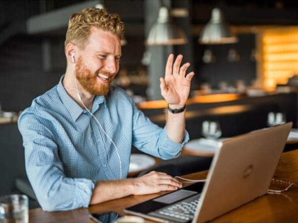 ما قصة موجة الوعظ والإرشاد على مواقع التواصل؟