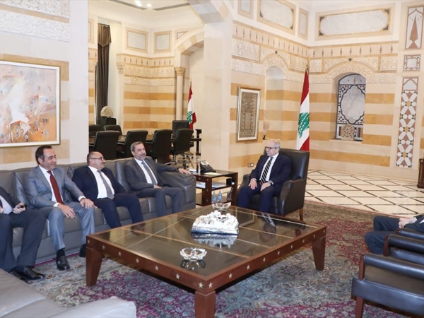 سلام تابع ملف مطار القليعات والتقى نواباً