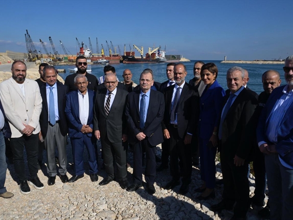 سلام بين "أهله في صيدا" بوابة الرجاء: بداية الخير من الجنوب