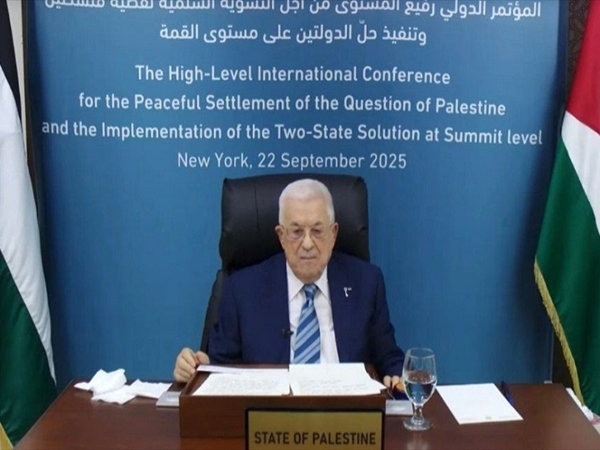 عباس يعلن عن دستور مؤقت.. وانتخابات بعد عام من انتهاء الحرب