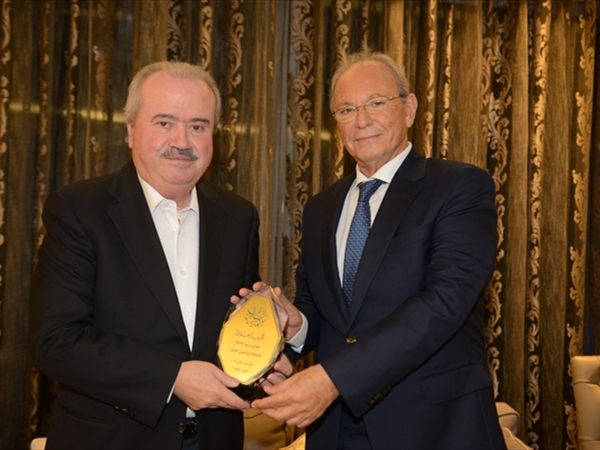 نبيل سوبره يُكرِّم وزير المالية ياسين جابر