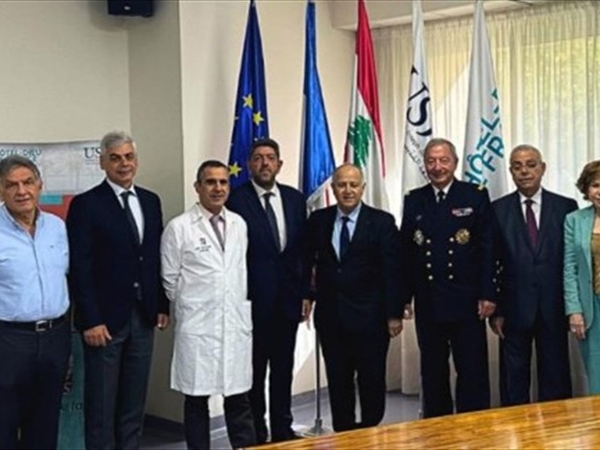 رئيس جمعية أعضاء جوقة الشرف الفرنسية أنهى زيارته للبنان بلقاءات في الصليب الأحمر وأوتيل ديو