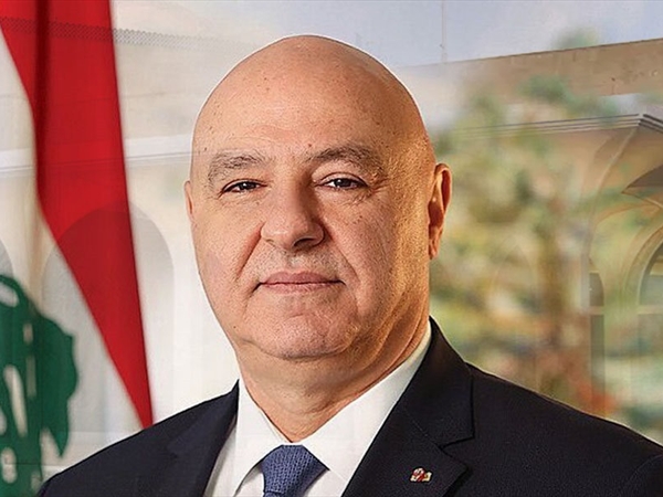 هو وهي 18-11-2025