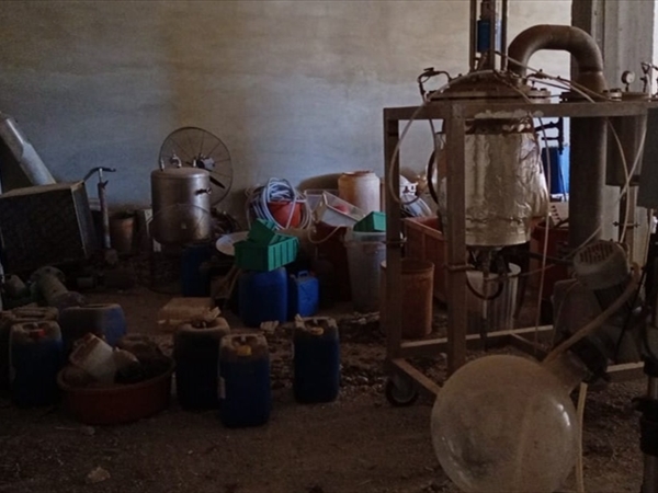 عملية نوعية للجيش... ضبط معمل لإنتاج الكبتاغون في بلدة القصر!