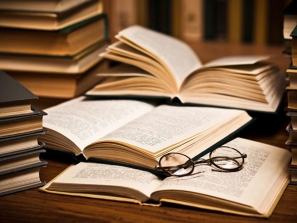 إلى والدتي التي لم تلدني