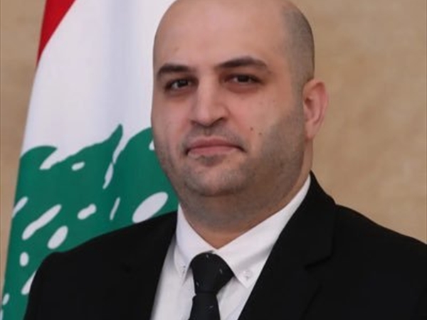 هو وهي 15-11-2025