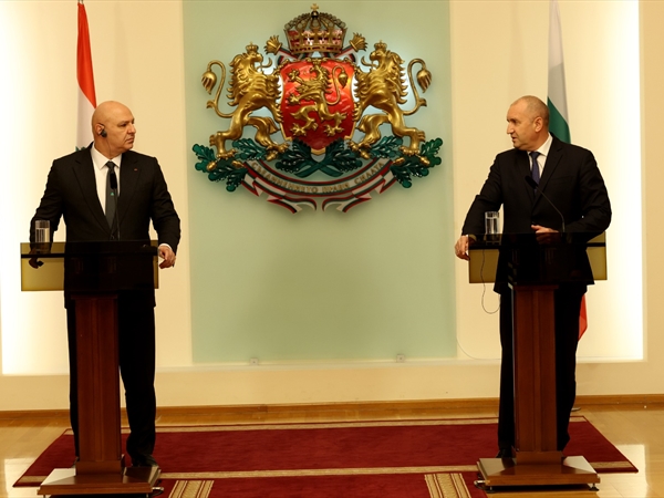 قمة لبنانية - بلغارية في صوفيا واستعداد للمساهمة في إعادة الإعمار