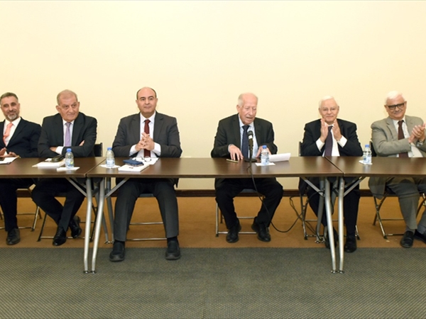 في ندوة نظمتها «مؤسسة شاعر الفيحاء سابا زريق الثقافية».. هاشم [...]