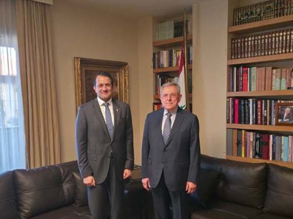 الأوضاع العامة بين السنيورة وسفير قطر