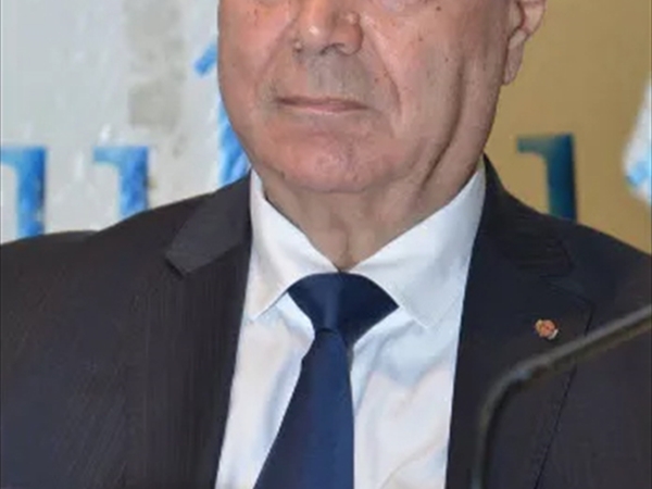 هو وهي 5-11-2025