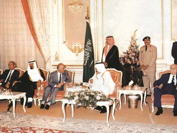 مفارقة «القول بالطائف... والسير خلافه» 1/2