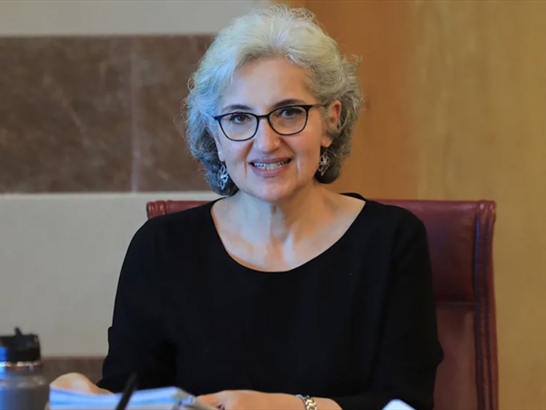 هو وهي 28-11-2025