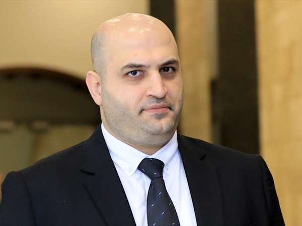 هو وهي 13-11-2025