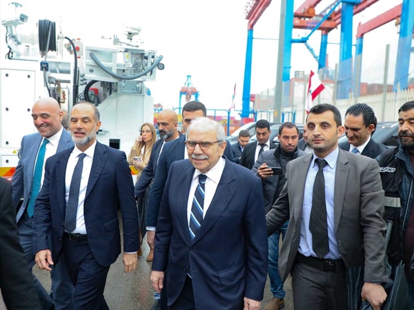سلام يتفقّد مرفأ بيروت ويترأس جلسة لمجلس إدارته الجديد: نعمل لحشد الدعم العربي والدولي لوقف الاعتداءات الإسرائيلية