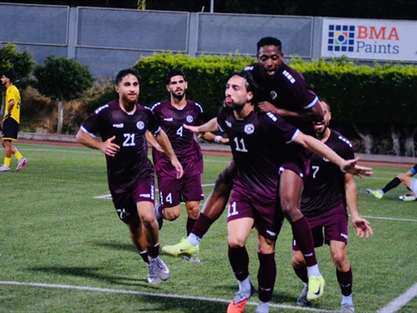 النجمة" يكتفي برباعية بشباك "العهد" ملحقاً به خسارته الاولى وينفرد [...]