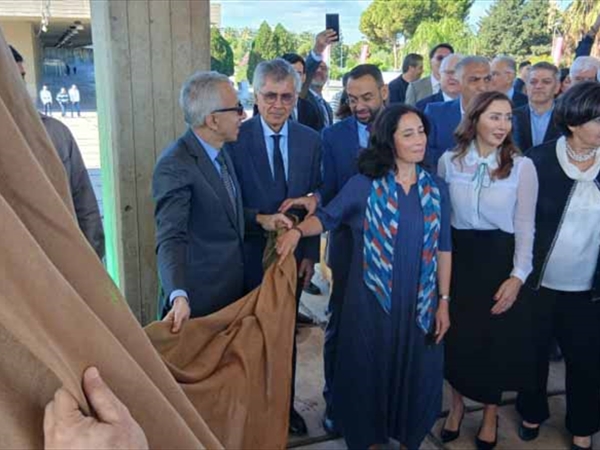 إزاحة الستار عن نصب أوسكار نيماير.. البساط: تحيّة لإرث معماري ورؤية مستقبلية للبنان