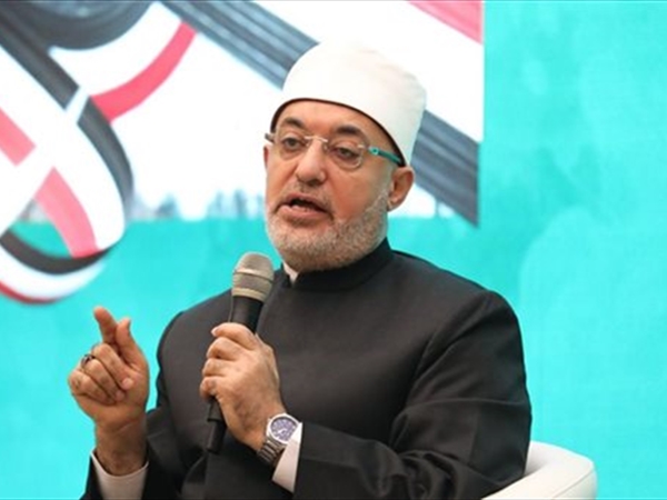 في احتفالية الإفتاء المصرية بمناسبة مرور 130 عاماً على تأسيسها.. المفتي عيّاد: الدار دأبت على التفاعل مع هموم المجتمع عبر تاريخها لتناقش آمال الأمّة وآلامها