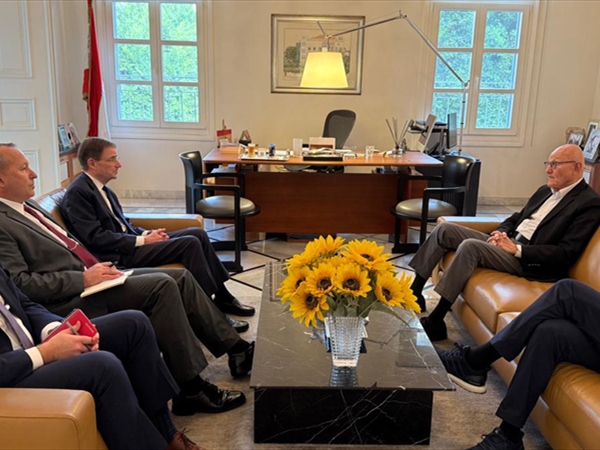 هيل زار عون وسلام والجميّل