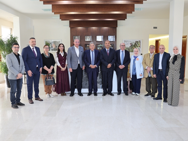 وفد من الجمعية العربية للبحوث الاقتصادية يزور «الريجي»