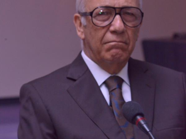 عدنان مروَّة.. النزاهة والإنسانية